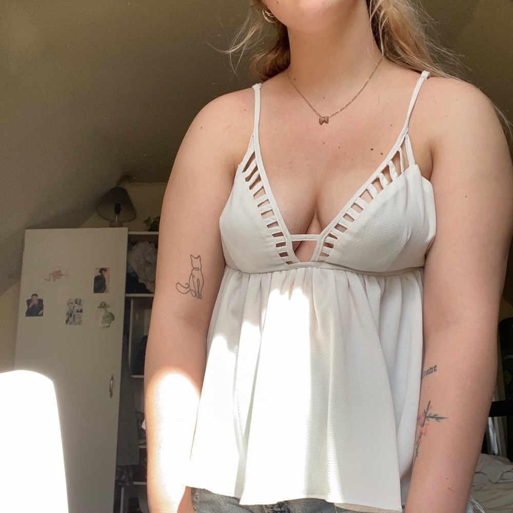 Flowy white top!